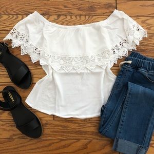 Crochet Lace Trimmed  Off The Shoulder Top‼️